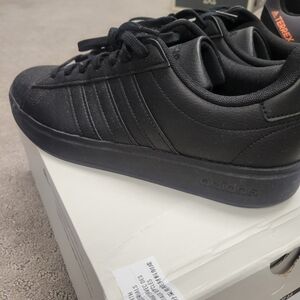Adidas mens black sneakers 8.5